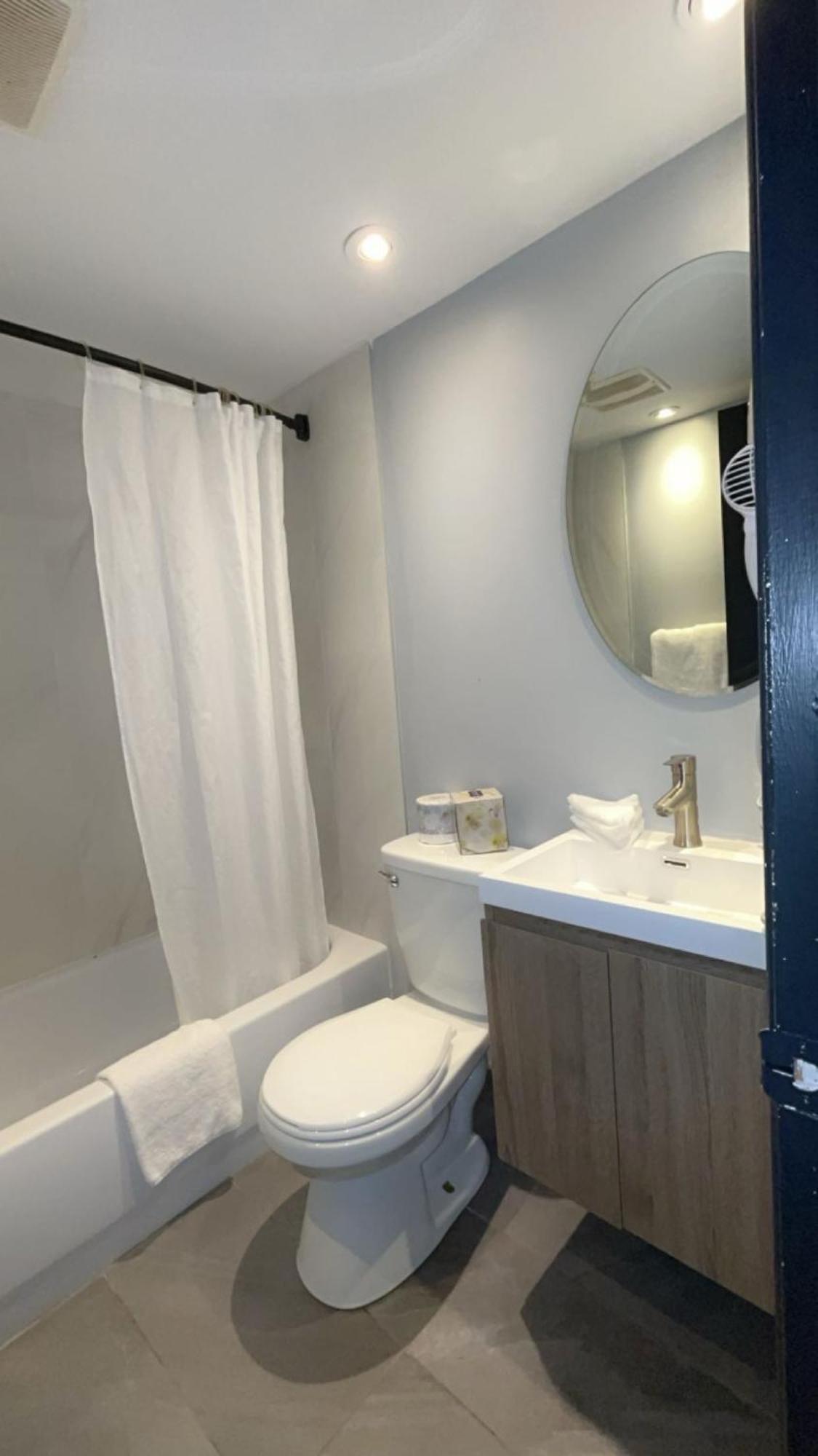 Hotel Newstar מונטריאול מראה חיצוני תמונה