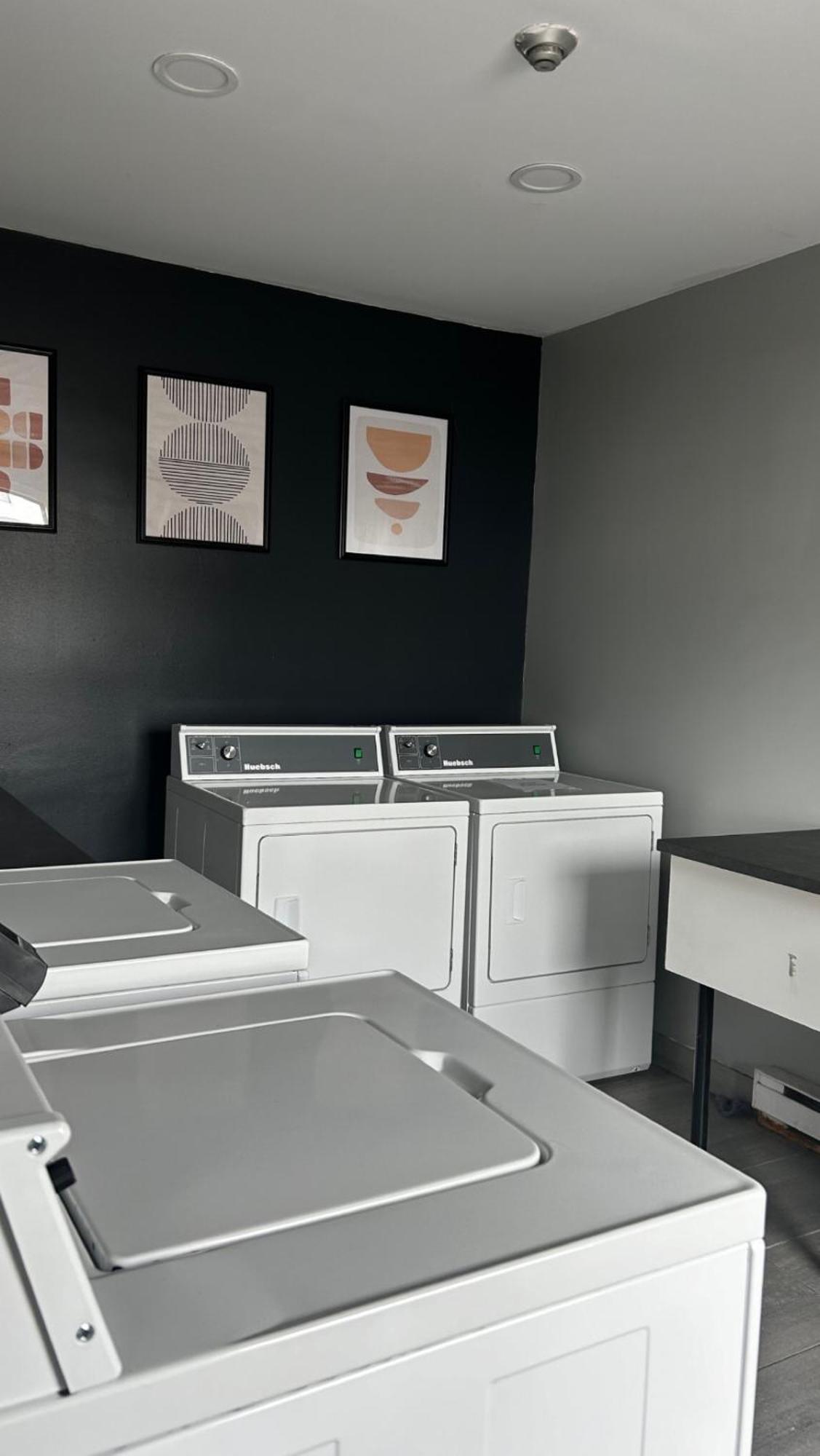 Hotel Newstar מונטריאול מראה חיצוני תמונה