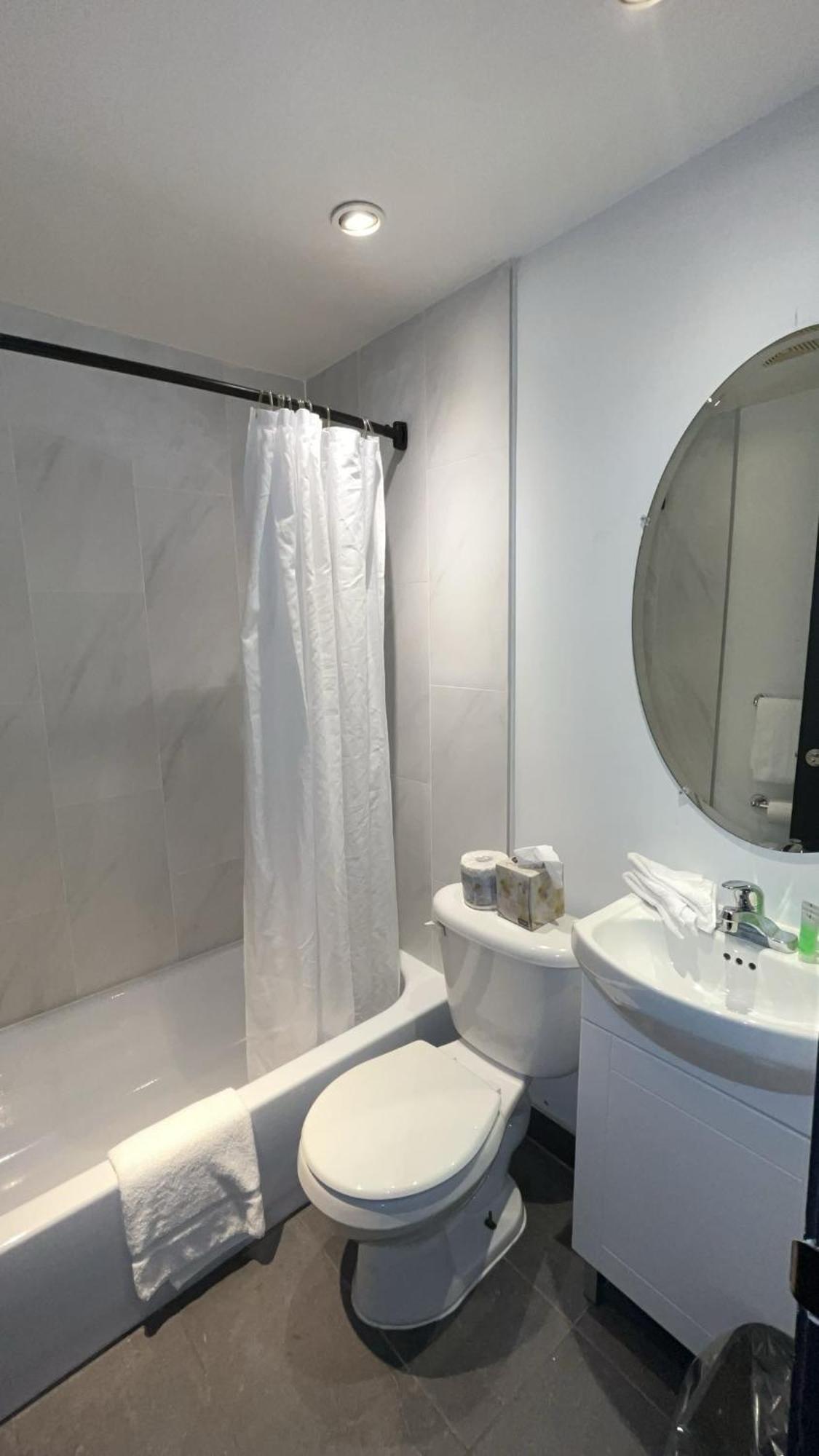 Hotel Newstar מונטריאול מראה חיצוני תמונה
